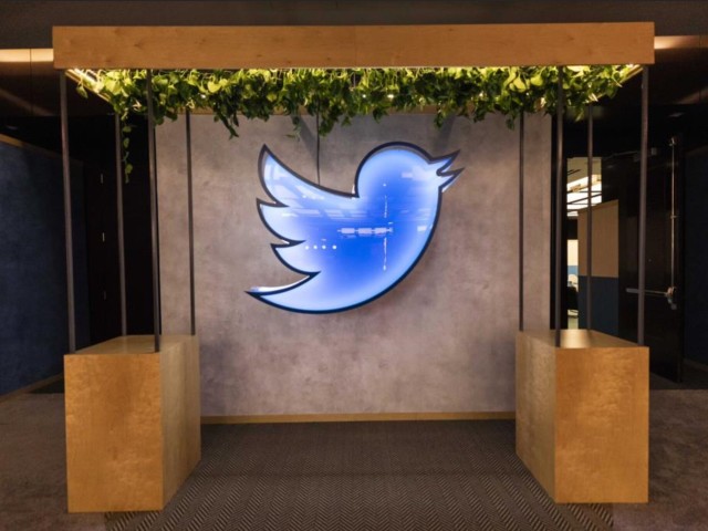 Twitter: Στο «σφυρί» 631 αντικείμενα