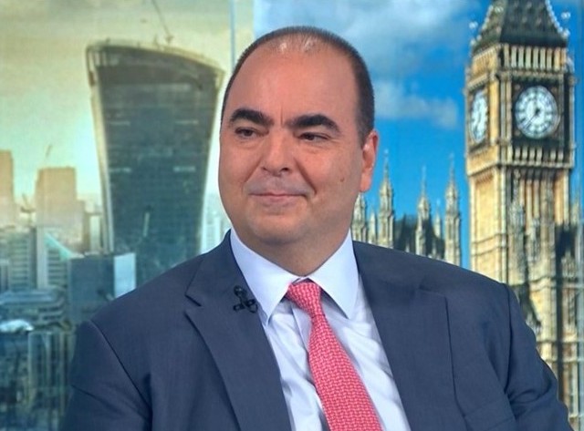 Ο …ταλαντούχος κύριος Κοντόπουλος ή αλλιώς «ο άνθρωπος που έβλεπε τα τρένα να περνούν», στην προκειμένη περίπτωση τις εισηγμένες που αποχωρούν μαζικά!