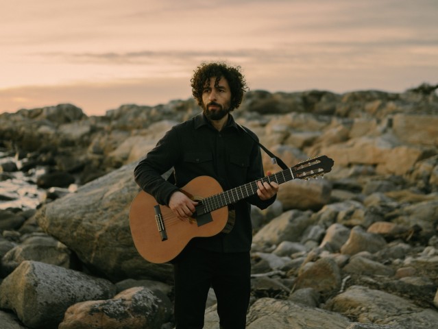 Cosmos - José González: O Σουηδός καλλιτέχνης της indie-folk μουσικής για μία μόνο βραδιά στην Αίθουσα Σταύρος Νιάρχος του ΚΠΙΣΝ