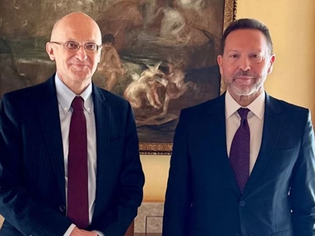 Εύσημα Ενρία (SSM) στις ελληνικές τράπεζες με αστερίσκους – «Ναι» στα μερίσματα