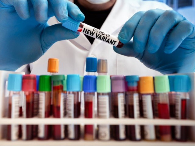 Όρθρος: Έφτασε και στην Ελλάδα το νέο μεταδοτικό στέλεχος κορωνοϊού 