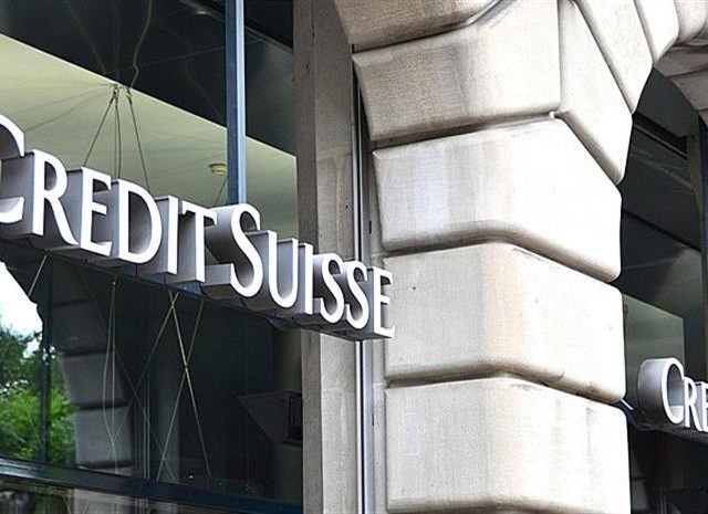 Credit Suisse: Προχωρά σε απολύσεις το 2023