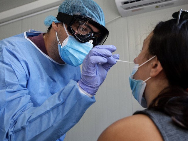 Κορωνοϊός: 169 θάνατοι και 135 διασωληνωμένοι σε μία εβδομάδα