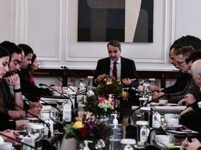 Συμφωνία κυβέρνησης-καλλιτεχνών για το μισθολογικό, μετά τη συνάντηση με Μητσοτάκη στο Μαξίμου