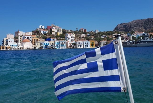 «Στα ύψη» η επιθυμία των Ευρωπαίων για ταξίδια και το 2023 – Σε ποια θέση βρίσκεται η Ελλάδα