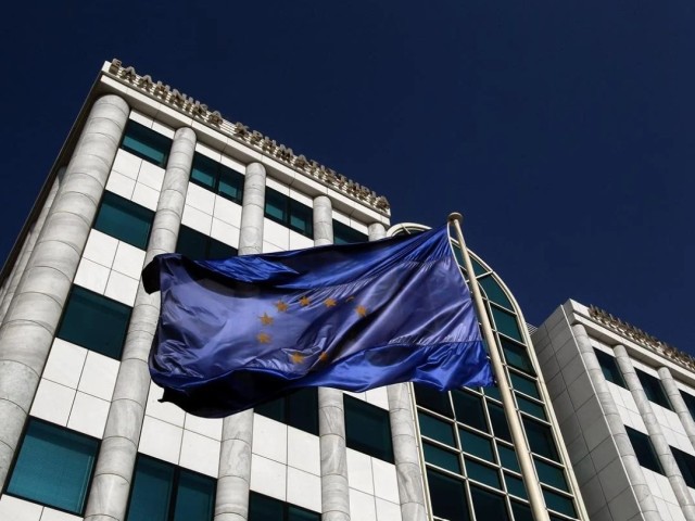 Μία πρόεδρος σε σύγχυση, το «παιχνίδι» των 2 χρηματιστηριακών, το γύρω – γύρω με 1,9 εκατ. «χαρτιά» της Attica bank, η παρέμβαση (και τα ουρλιαχτά) Πατέλη, οι επιδιώξεις Μακέδου, οι κρίσιμες αποφάσεις της Thrivest, οι ευθύνες ΤΧΣ – ΤτΕ, η κοπή της πίτας τ