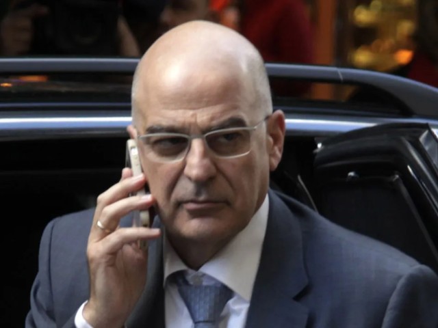 Νίκος Δένδιας: Τηλεφωνική επικοινωνία με Τσαβούσογλου μετά το φονικό σεισμό στην Τουρκία