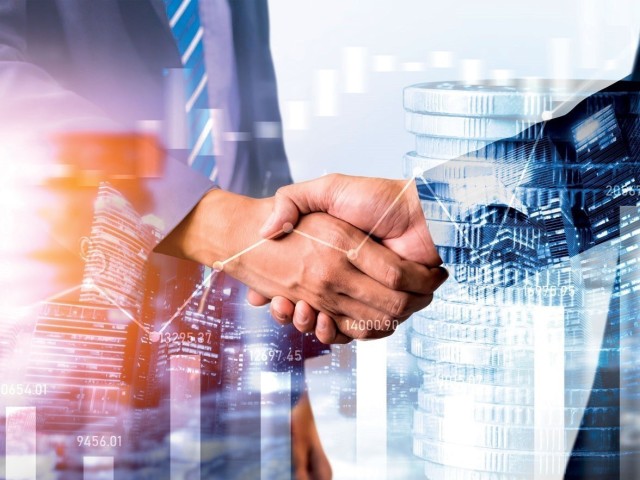 Όλα (τα deals) στην ώρα τους...