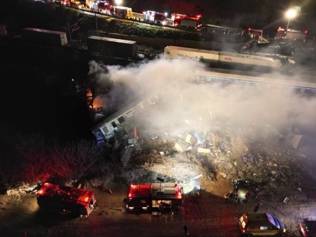 Τέμπη: Μυστήριο για τα δύο βαγόνια της εμπορικής αμαξοστοιχίας που «εξαϋλώθηκαν» - Τι "κρύβουν" οι υψηλές αποζημιώσεις για τα θύματα;