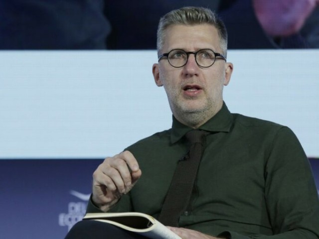 Άκης Σκέρτσος: Η μαύρη τηλεοπτική του εμφάνιση που δεν... χαμπαριάζει από προλήψεις