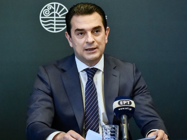 Κ. Σκρέκας: «Καμία πρόθεση για ιδιωτικοποίηση του νερού»