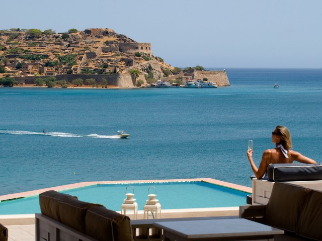 Εθνική Τράπεζα: Στον τουρισμό θα ρίξει όλο το «βάρος» των χρηματοδοτήσεων