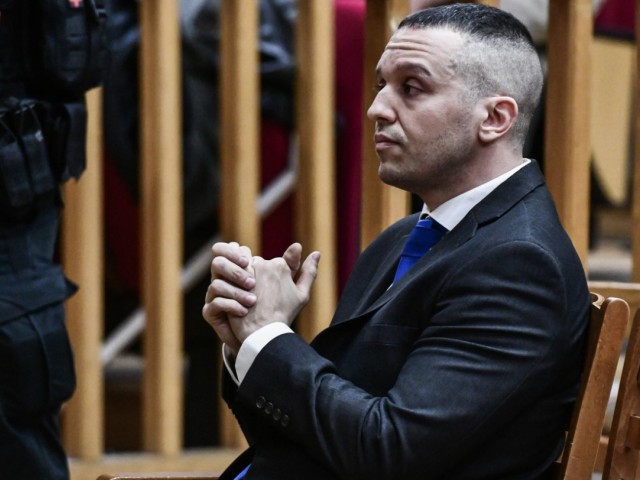 Η μετάλλαξη του κόμματος Κασιδιάρη, ο δήθεν εισαγγελικός «καθωσπρεπισμός», η πειρατική αλλαγή ηγεσίας και ο κίνδυνος από υπερπροβολή και δημοσιότητα!