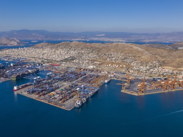 «Στα βράχια» οδηγούν οι κινέζοι τον ΟΛΠ