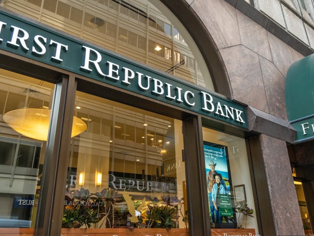 First Republic Bank: Περικόπηκαν 1.000 θέσεις εργασίας από την JP Morgan