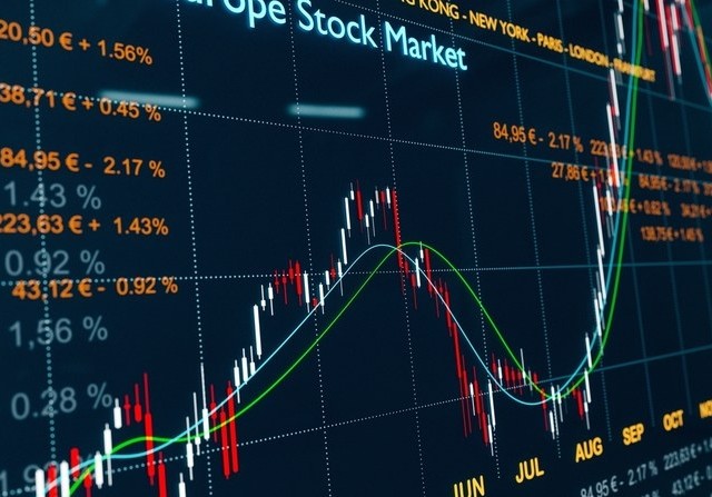 Ανοδικά κινούνται τα ευρωπαϊκά χρηματιστήρια σε αναμονή θετικών εξελίξεων για το αμερικανικό όριο χρέους