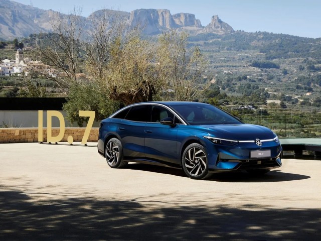 Volkswagen ID.7: Ηλεκτρική λιμουζίνα με τεχνολογίες που συναρπάζουν