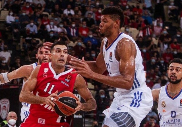 Euroleague – Ταβάρες: Η απάντηση στον Σλούκα που υπερασπίστηκε τον Γουόκαπ