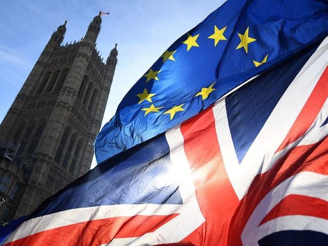 Βρετανία: To ένα πέμπτο των Βρετανών που ψήφισαν υπέρ του Brexit πιστεύουν σε αυτό