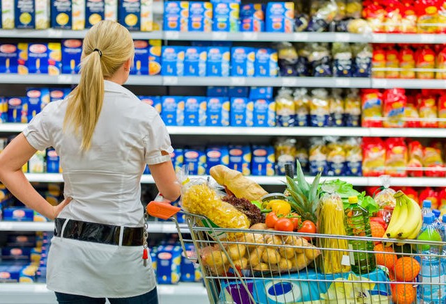 Αυξήσεις στις τιμές των τροφίμων – Πόσο ανέβηκαν τους τελευταίους μήνες