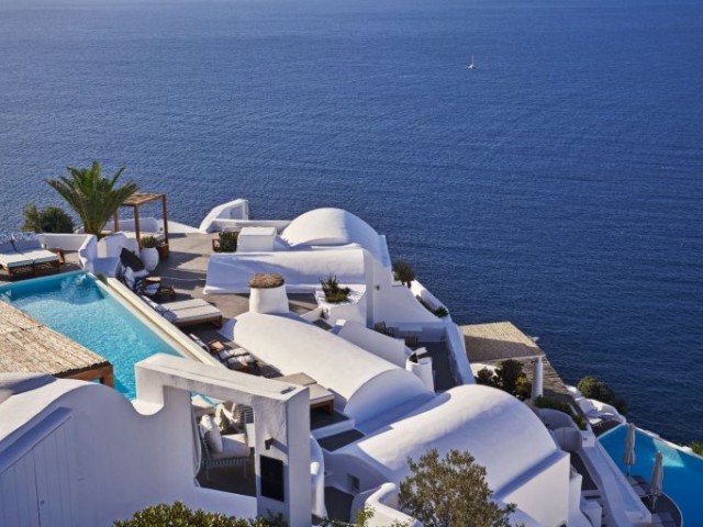 Σε «ξένα χέρια» o Τουρισμός – Πωλητήριο σε 204 ξενοδοχεία μέσα σε 30 ημέρες