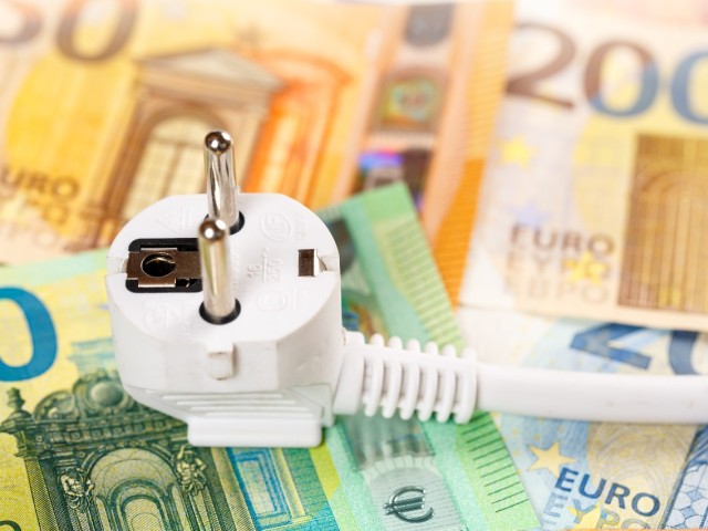 Λογαριασμοί ρεύματος: Ελεύθερες οι μετακινήσεις καταναλωτών…και τέλος οι επιδοτήσεις