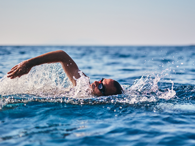 Πότε επιτρέπεται το κολύμπι μετά από αρθροσκόπηση ώμου;