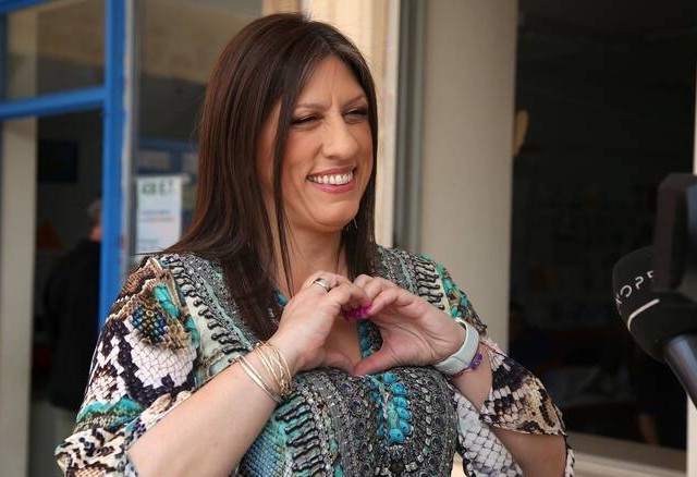 Μαζέψτε τέντες και τραπεζοκαθίσματα: Η Ζωή Κωνσταντοπούλου μπαίνει στη Βουλή!