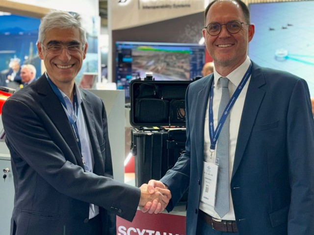 Επένδυση του EFA GROUP στην εταιρία υψηλής τεχνολογίας Acromove για την ανάπτυξη νέας γενιάς προηγμένων λύσεων τηλεπικοινωνιών και πληροφορικής