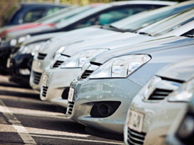 Οι έλεγχοι για ΙΧ χωρίς ασφάλιση, τέλη κυκλοφορίας και ΚΤΕΟ «τσίμπησαν» 450.000 οδηγούς