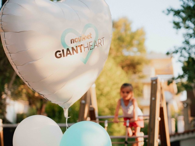 Το Giant Heart της Novibet δίνει ζωή σε μια νέα παιδική χαρά του Δήμου Κηφισιάς