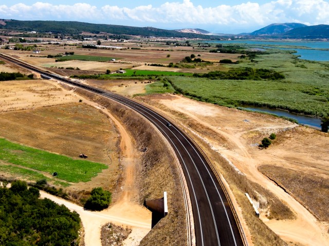 Ο Όμιλος AKTOR έδωσε σε κυκλοφορία τη σύνδεση της Λευκάδας με τον Δυτικό Άξονα, ταχύτερα από το προβλεπόμενο
