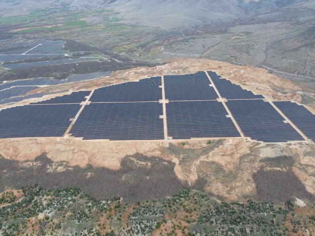 Όμιλος ΔΕΗ: Στο 90% η κατασκευή των φωτοβολταϊκών ισχύος 2,13 GW στη Δυτική Μακεδονία