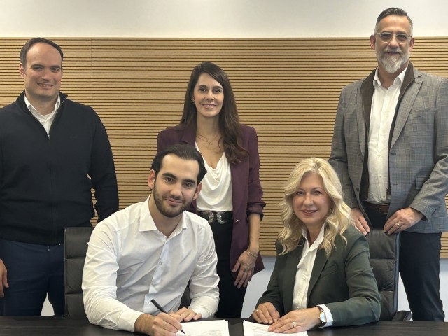 HPE και Infinitum ενώνουν τις δυνάμεις τους, παρέχοντας  λύσεις AI και containerized υποδομής στη STHENOS AI