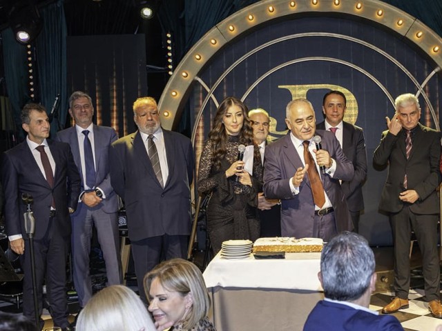 Ισχυρό “παρών” του πολιτικού κόσμου και της αγοράς στην κοπή της πρωτοχρονιάτικης πίτας του Επαγγελματικού Επιμελητηρίου Αθηνών