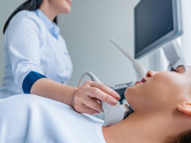 Καυτηριασμός όζων θυρεοειδούς με ραδιοσυχνότητες: Θεραπεία χωρίς χειρουργείο