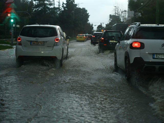 Μεταβολή Καιρού: Βροχές, Καταιγίδες & 36°C το Σαββατοκύριακο
