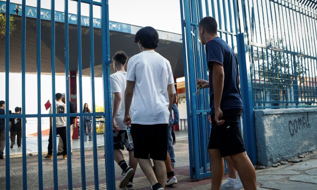Πανελλήνιες 2026: Βατά τα Λατινικά, απαιτητική η Χημεία και θέμα διάκρισης η Πληροφορική