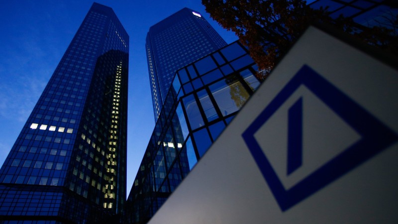 Deutsche Bank: Μυθοπλασίες τα περί συγχώνευσης με UBS ή Commerzbank