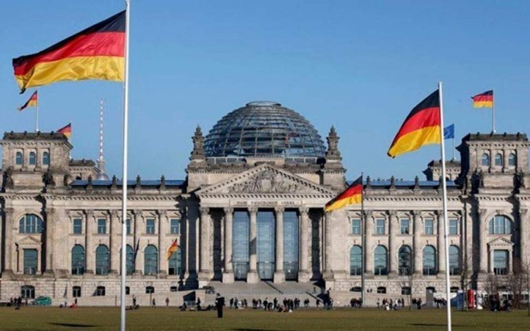 Γερμανία: Η αντιπολίτευση επικρίνει την παράταση του lockdown