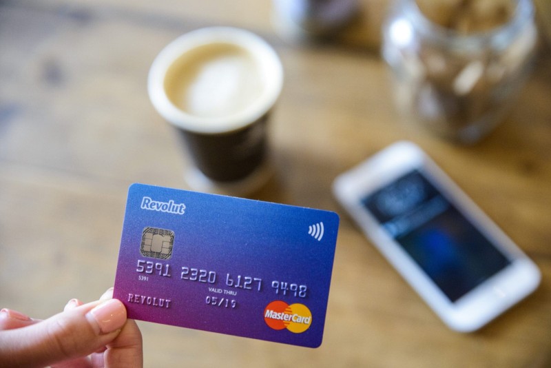 Revolut λανσάρει τη Revolut Bank στην Ελλάδα