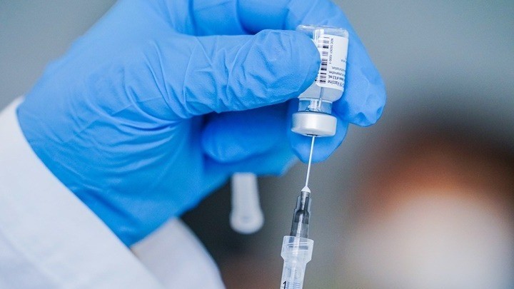 Ερευνα:  Το εμβόλιο των Pfizer/BioNTech έχει αποτελεσματικότητα 85% μετά την α' δόση