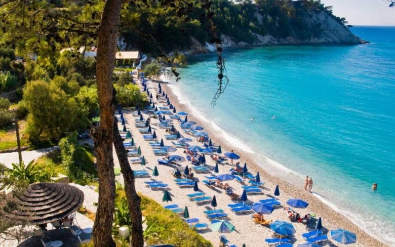 Χαλκιδική: «Κέρασμα» στους τουρίστες το 50% του ποσού για το τεστ κορωνοϊού