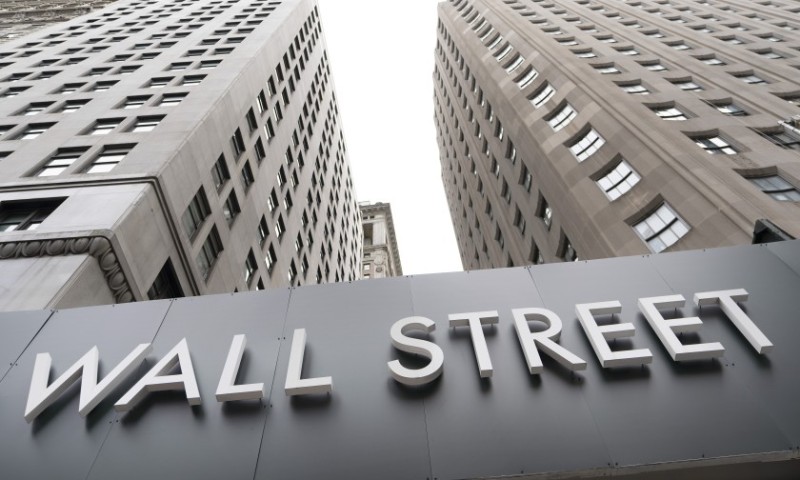 Wall Street: Μικτά πρόσημα και επιφυλακτικότητα λόγω Fed