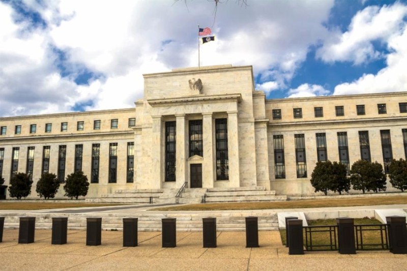 Fed: Μέτριος ο ρυθμός ανάπτυξης της οικονομίας των ΗΠΑ