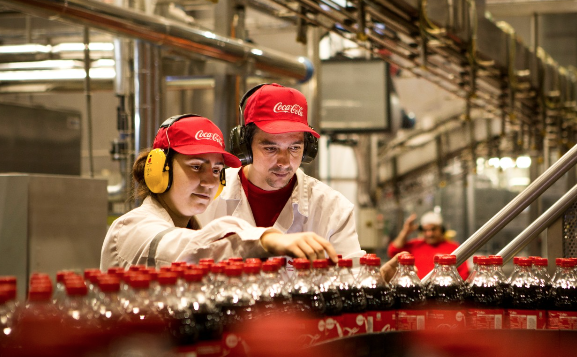 Η Coca-Cola πέτυχε τον στόχο ενδυνάμωσης 5 εκατ. γυναικών παγκοσμίως