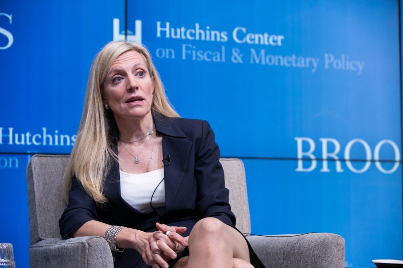 Lael Brainard: Παρακολουθώ με προσοχή τις κινήσεις στα ομόλογα