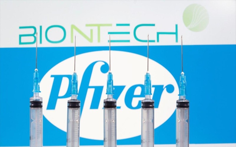 Pfizer και BioNTech μπορούν να αυξήσουν την παραγωγή σε 3 δισ. δόσεις