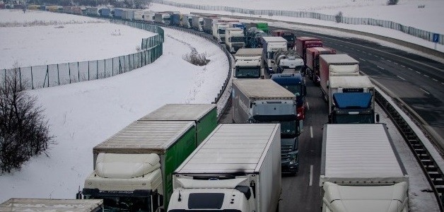 ΕΛΣΤΑΤ: Κάμψη σημείωσαν οι οδικές εμπορευματικές μεταφορές το γ' τρίμηνο