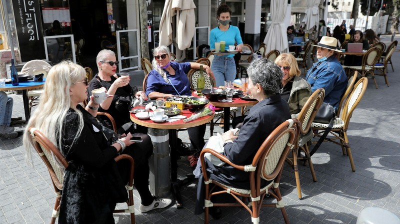 Ισραήλ: Παρελθόν από σήμερα η μάσκα στους εξωτερικούς χώρους